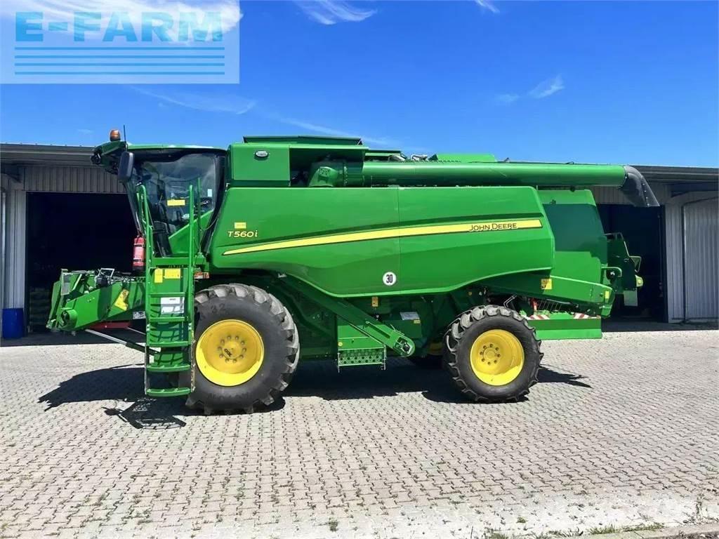 John Deere t560 聯合收穫機