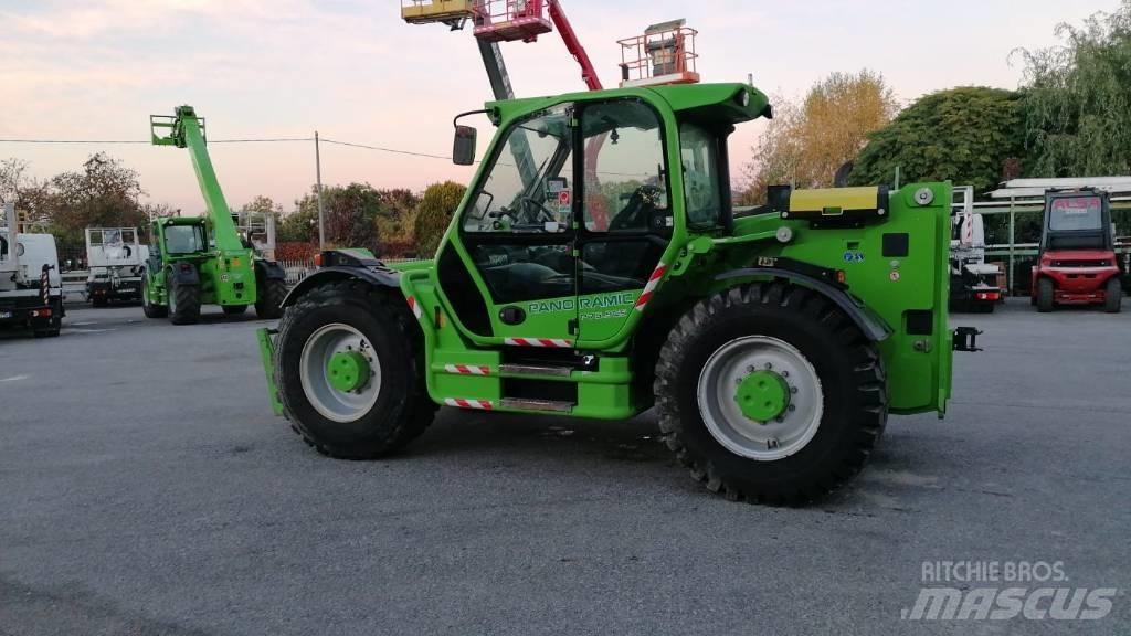 Merlo 75.9 伸縮臂操作車