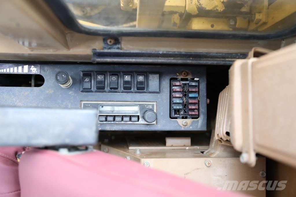 CAT E 70 B 小型挖土機/掘鑿機<7t(小型挖掘機)