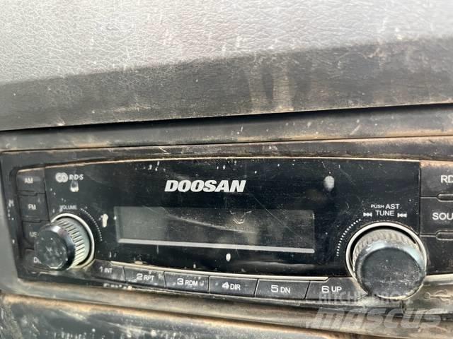 Doosan DX 140 LC 履帶式 挖土機/掘鑿機/挖掘機