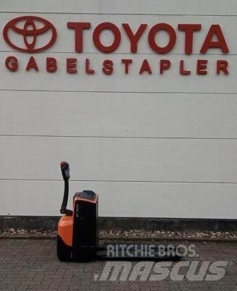 Toyota LWE 200 低架升降機
