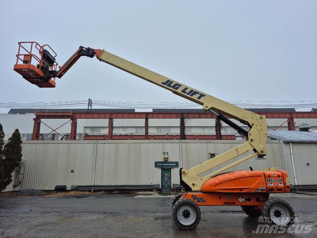 JLG M 600 JP 曲臂高空作業車