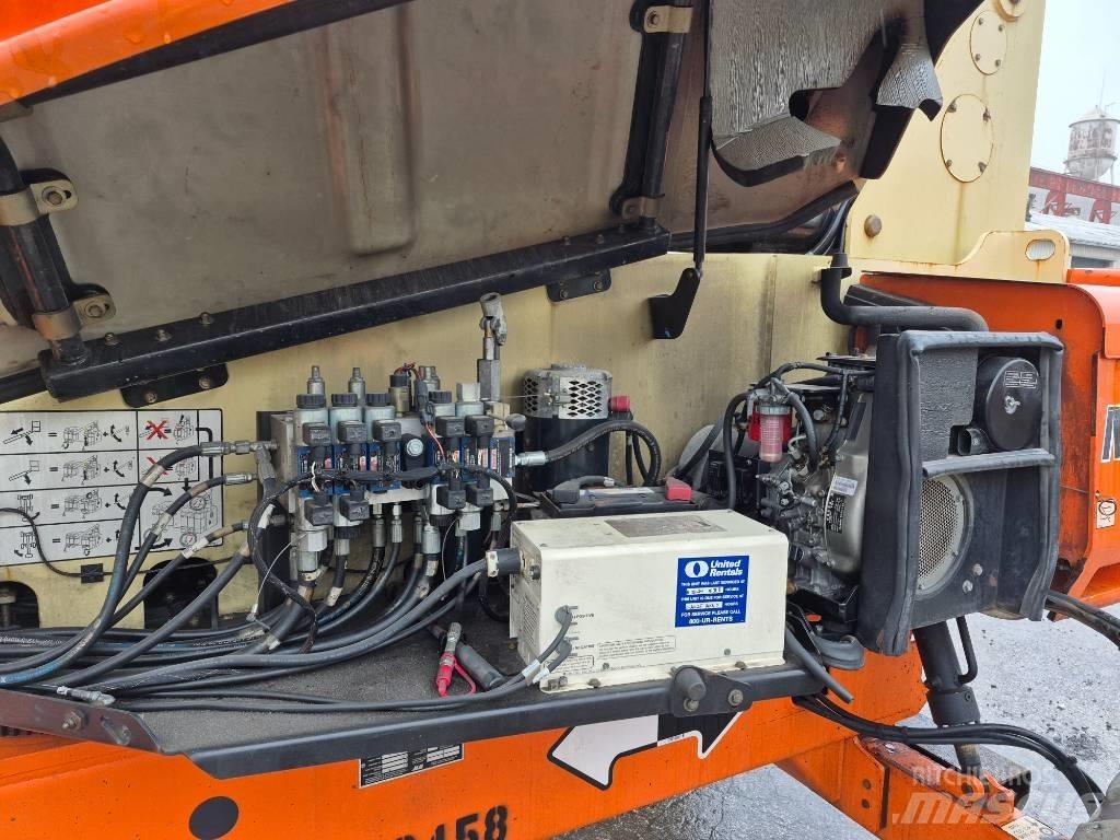 JLG M 600 JP 曲臂高空作業車