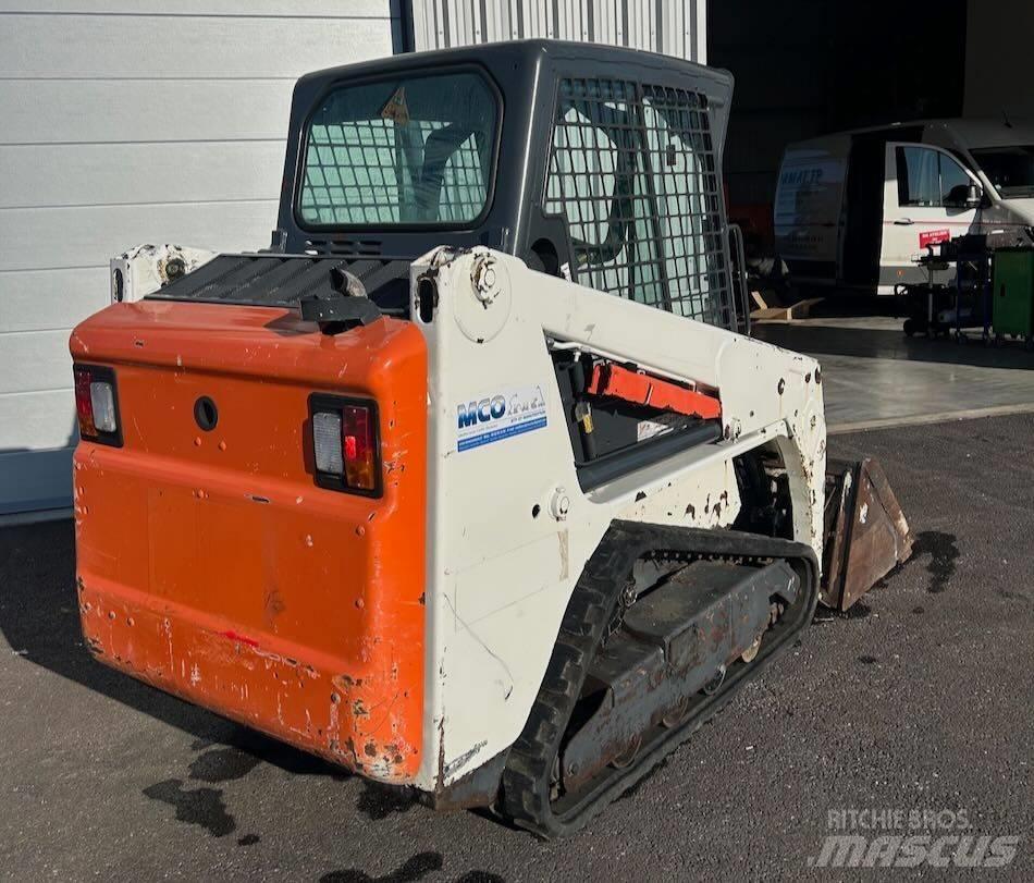 Bobcat T 110 推土機