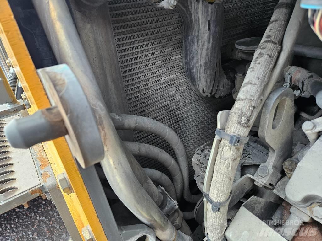 Liebherr PR 776 履帶推土機