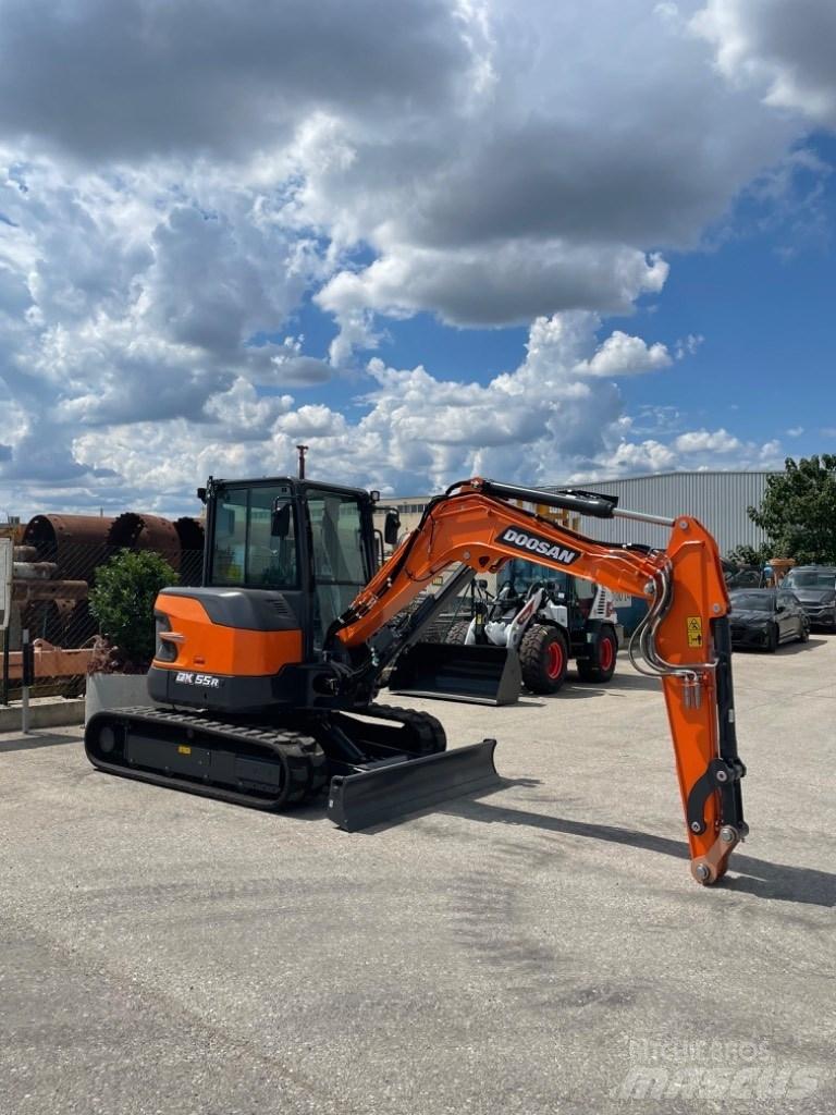 Doosan DX55r 小型挖土機/掘鑿機<7t(小型挖掘機)