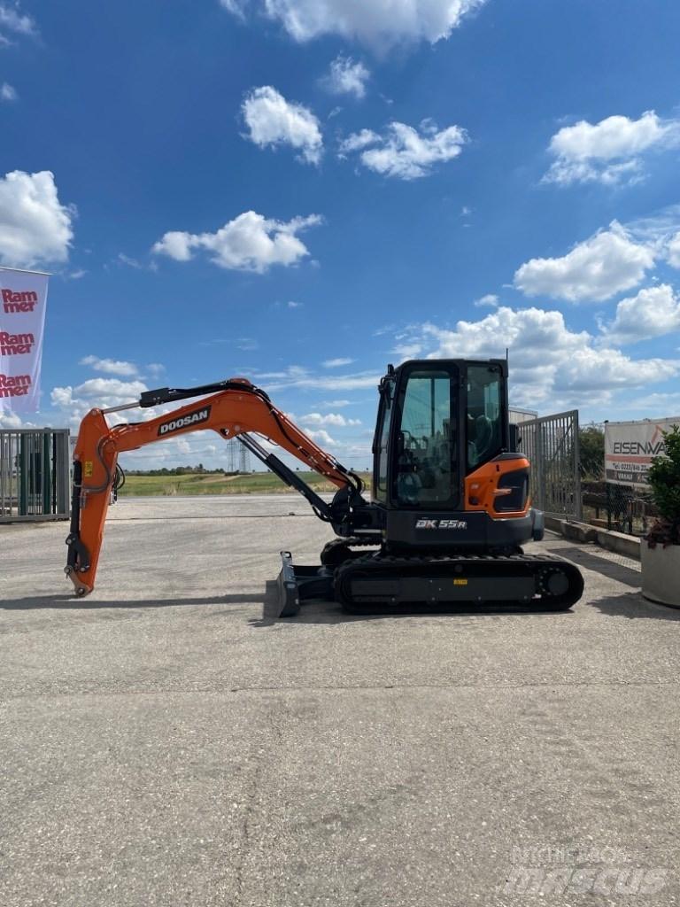 Doosan DX55r 小型挖土機/掘鑿機<7t(小型挖掘機)