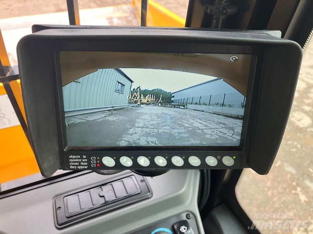 JCB 6TFT 側卸礦車