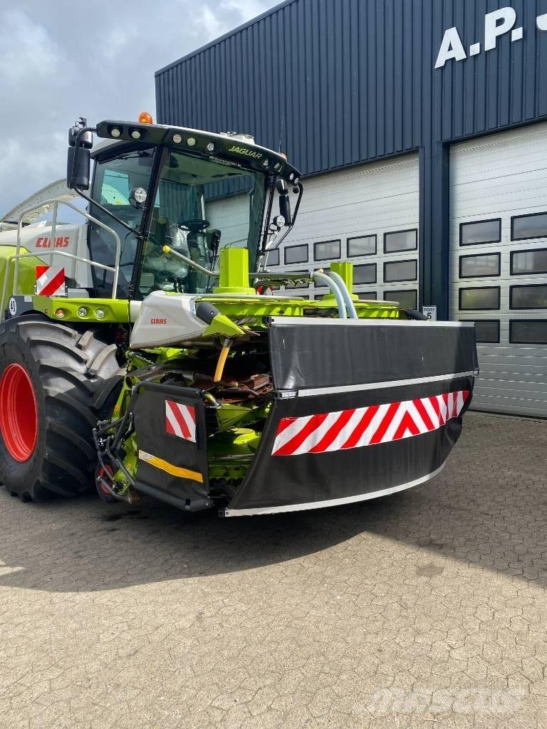 CLAAS Orbis 750 AC 自走式飼料採集機