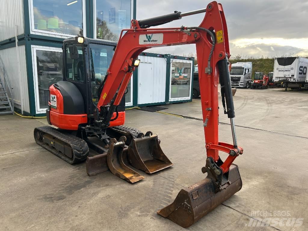 Kubota U 36-4 小型挖土機/掘鑿機<7t(小型挖掘機)