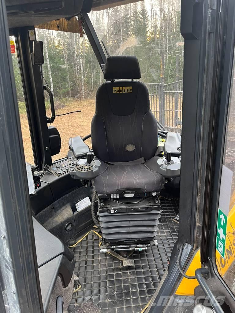 Ponsse Elephant King 集運機