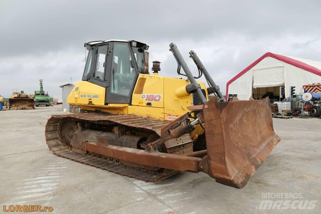 New Holland D 180 履帶推土機