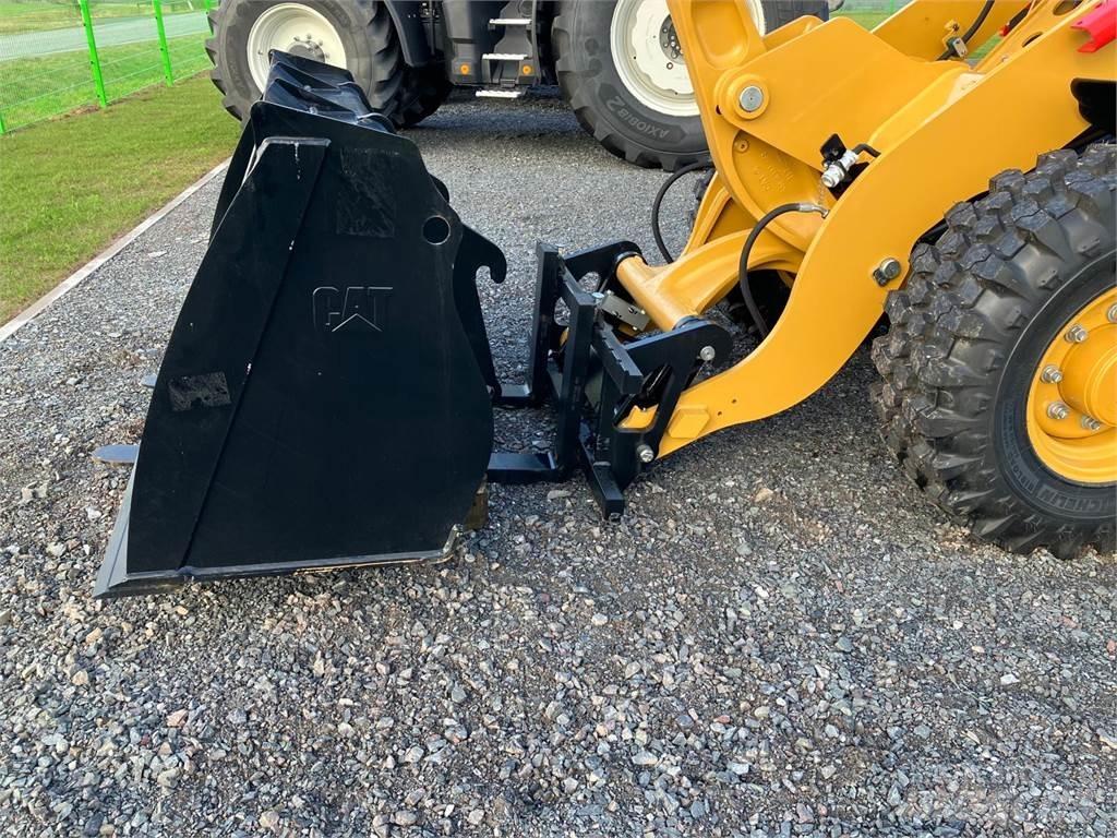 CAT 906 輪胎式裝載機