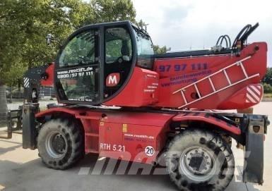 Magni RTH 5.21 SMART 伸縮臂操作車
