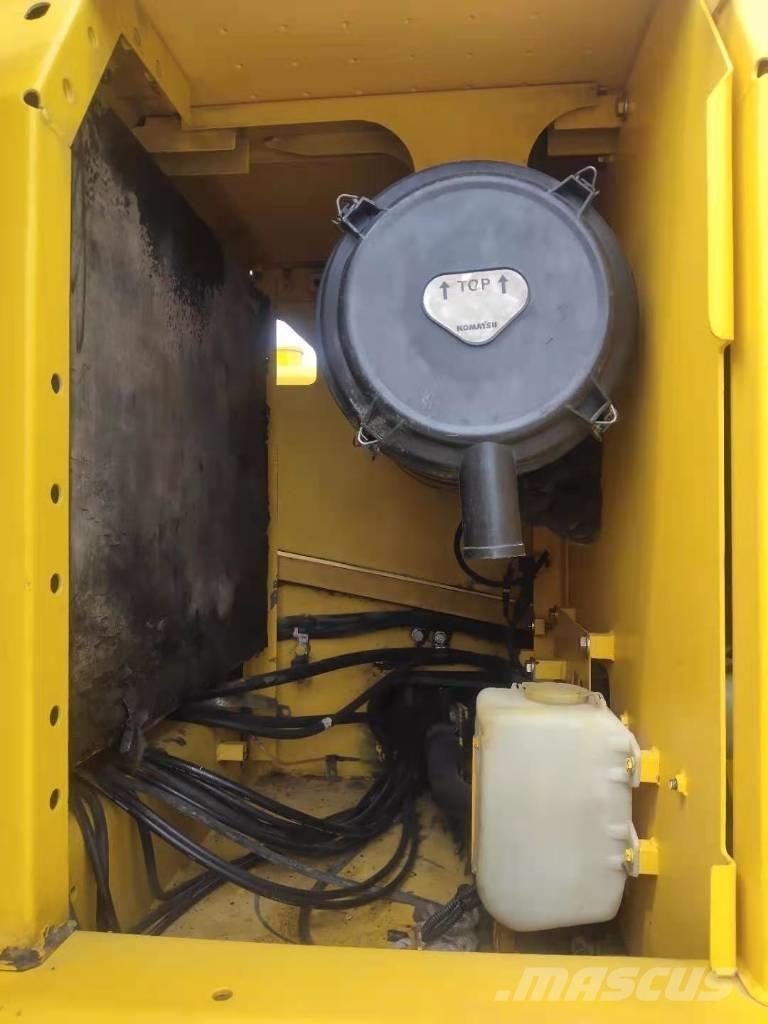 Komatsu 220-8 履帶式 挖土機/掘鑿機/挖掘機