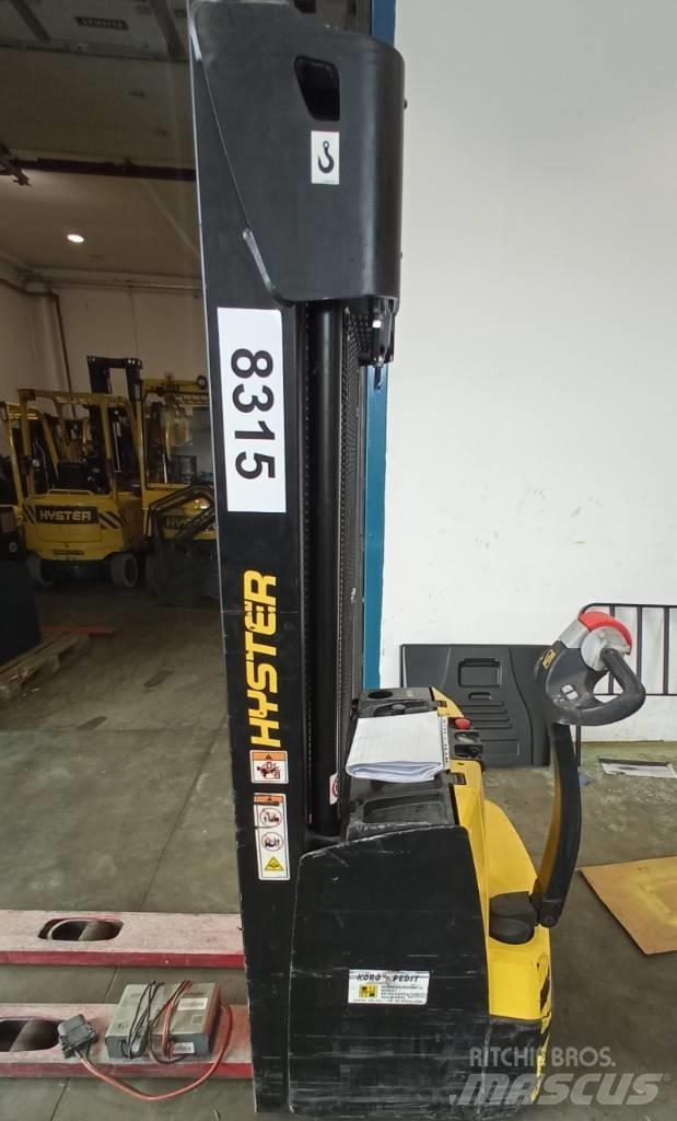 Hyster S 1.2 手動堆積機