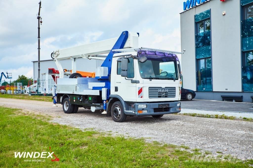 Wumag WT 300 卡車裝載高空作業車