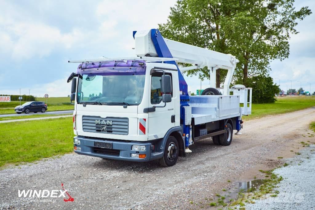 Wumag WT 300 卡車裝載高空作業車