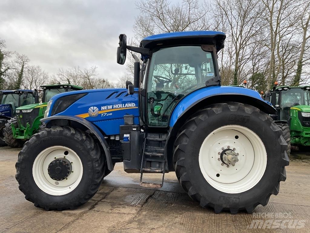 New Holland T 7.245 曳引機