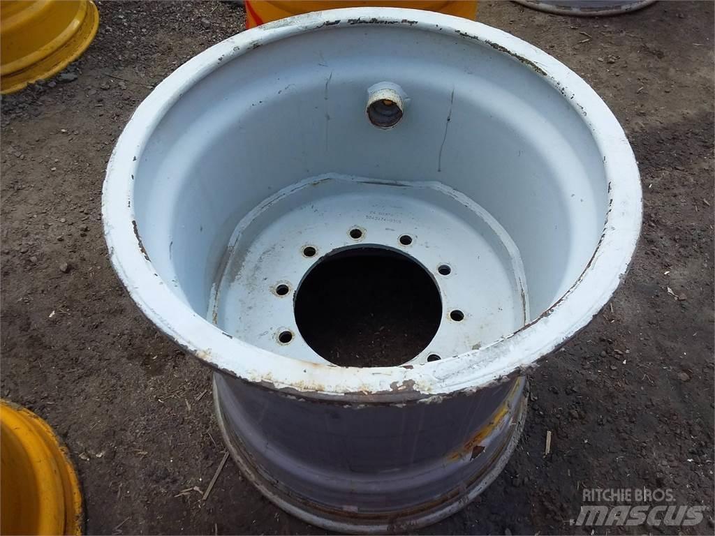 Valmet 801 24x26,5 輪胎、車輪和輪圈
