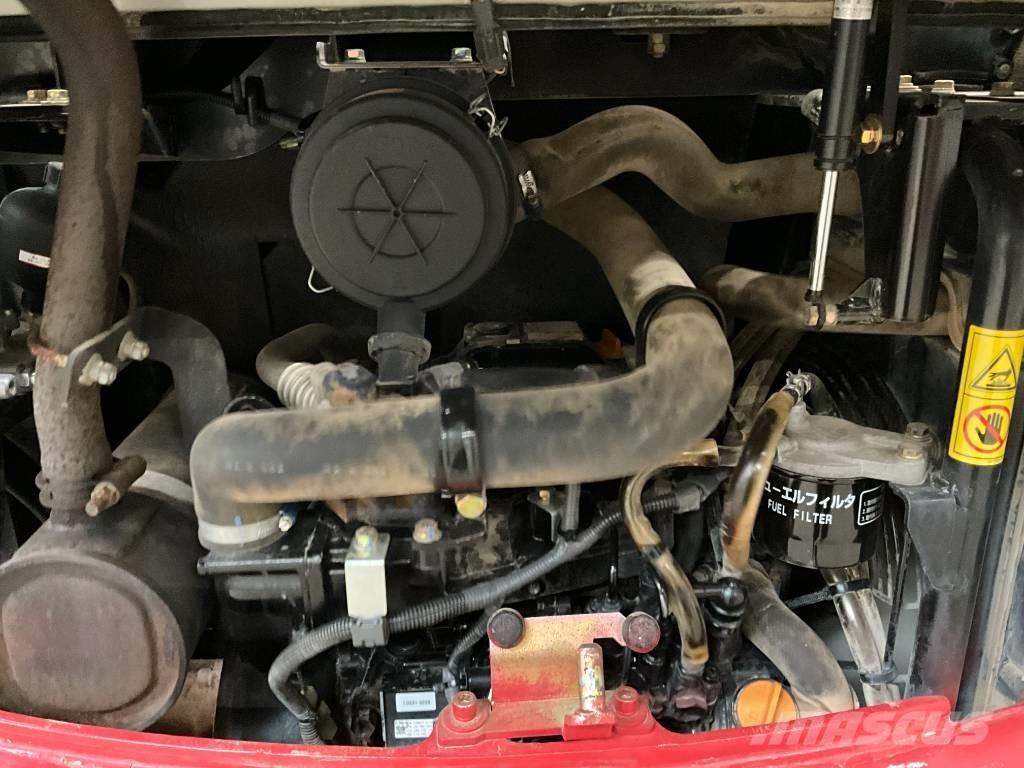 Takeuchi TB 230 小型挖土機/掘鑿機<7t(小型挖掘機)