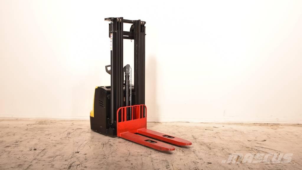 Hyster S1.5UT-24 行走控制式堆積機