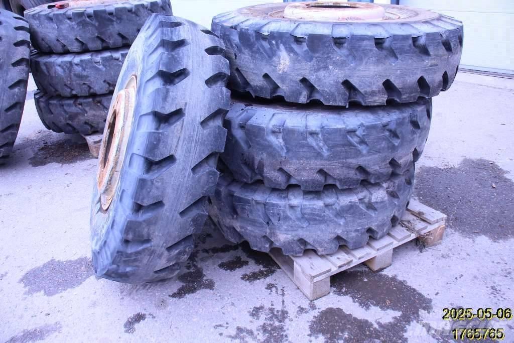 Michelin XMINED2 輪胎、車輪和輪圈