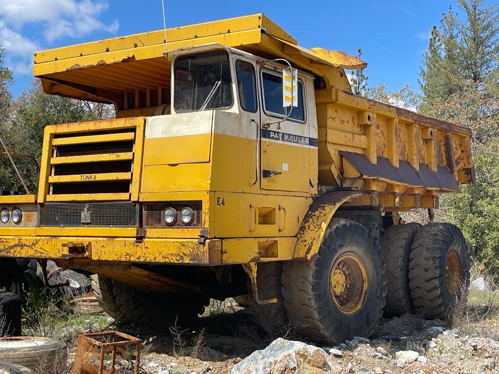 International 330 鉸接式起吊車