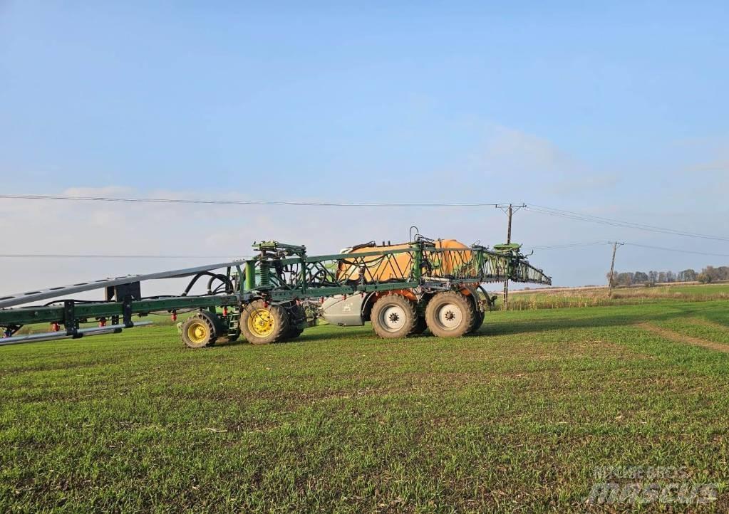 Amazone UX 11200 牽引式噴霧機