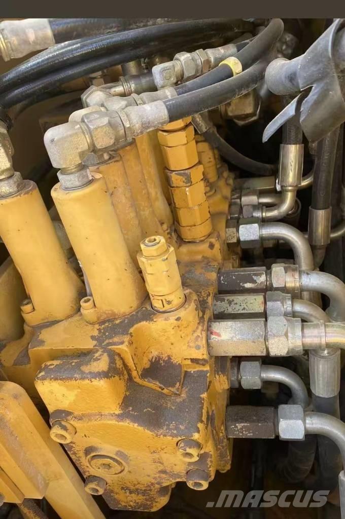 CAT 308 小型挖土機/掘鑿機<7t(小型挖掘機)