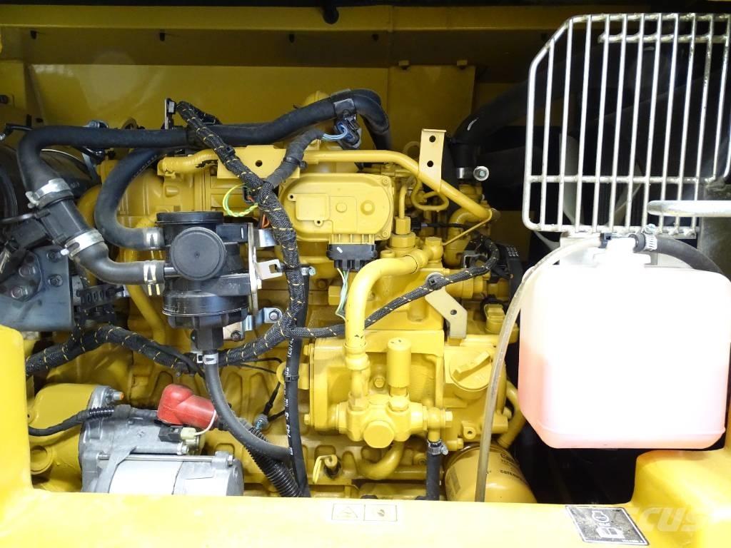 CAT 306 CR 小型挖土機/掘鑿機<7t(小型挖掘機)