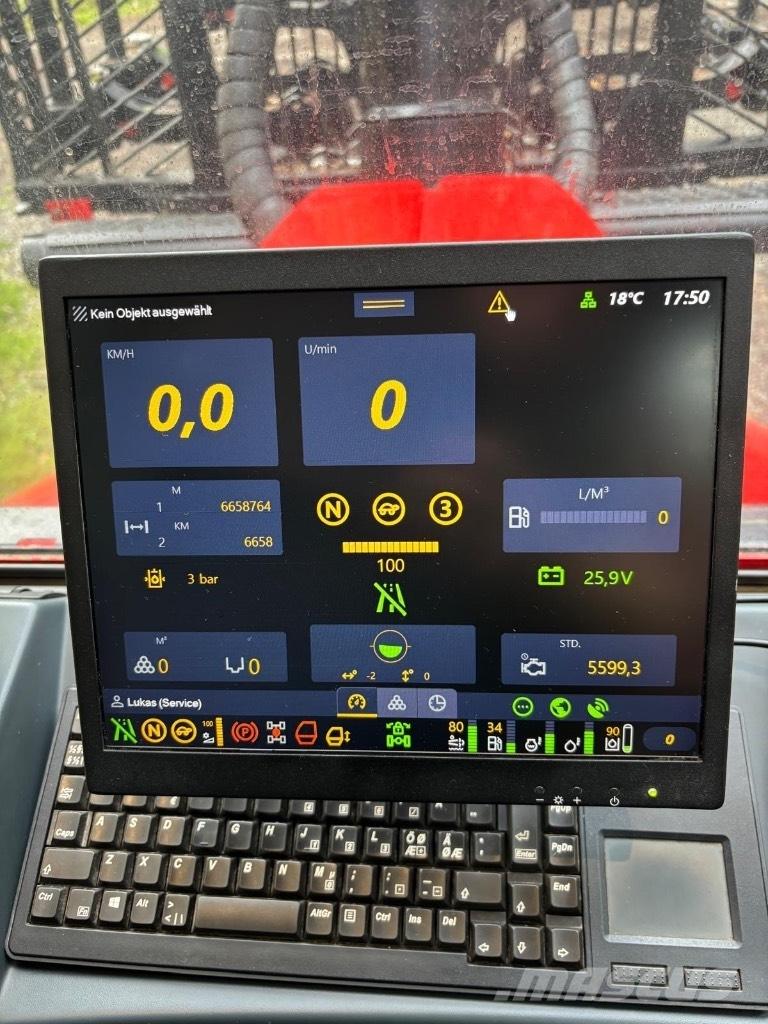 Komatsu 875 集運機