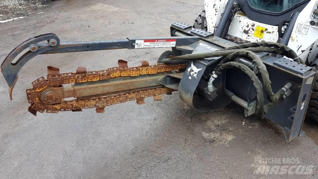 Bobcat LT 213 犁