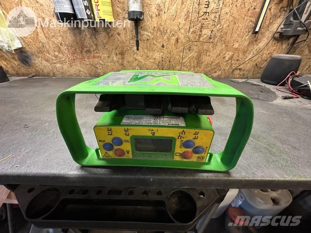 Merlo P 40.17 Plus 伸縮臂操作車