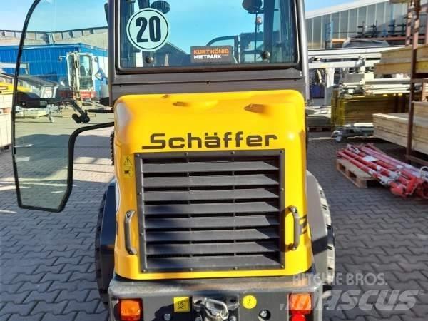 Schäffer 2430 SLT 滑移轉向裝載機