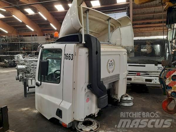 DAF CF75 DAYCAB 駕駛室與內部