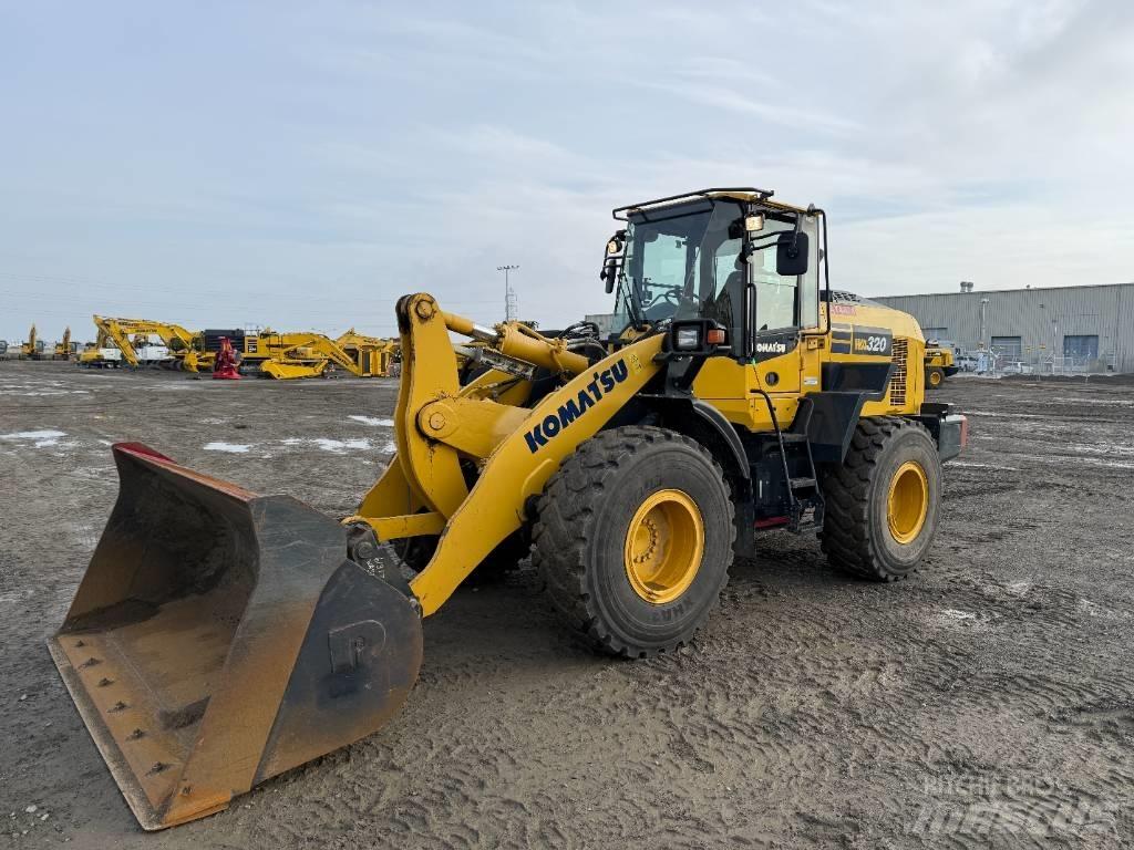Komatsu WA320-8 輪胎式裝載機