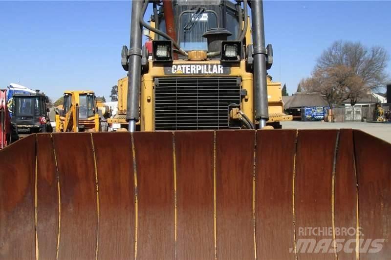 CAT D6R 履帶推土機