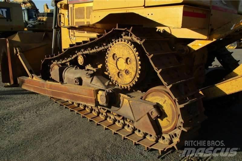 CAT D6R 履帶推土機