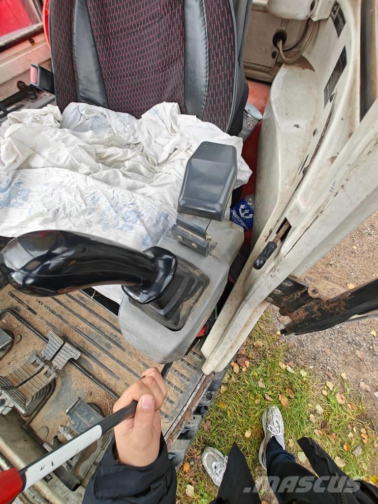 Kubota KX 71-3 小型挖土機/掘鑿機<7t(小型挖掘機)