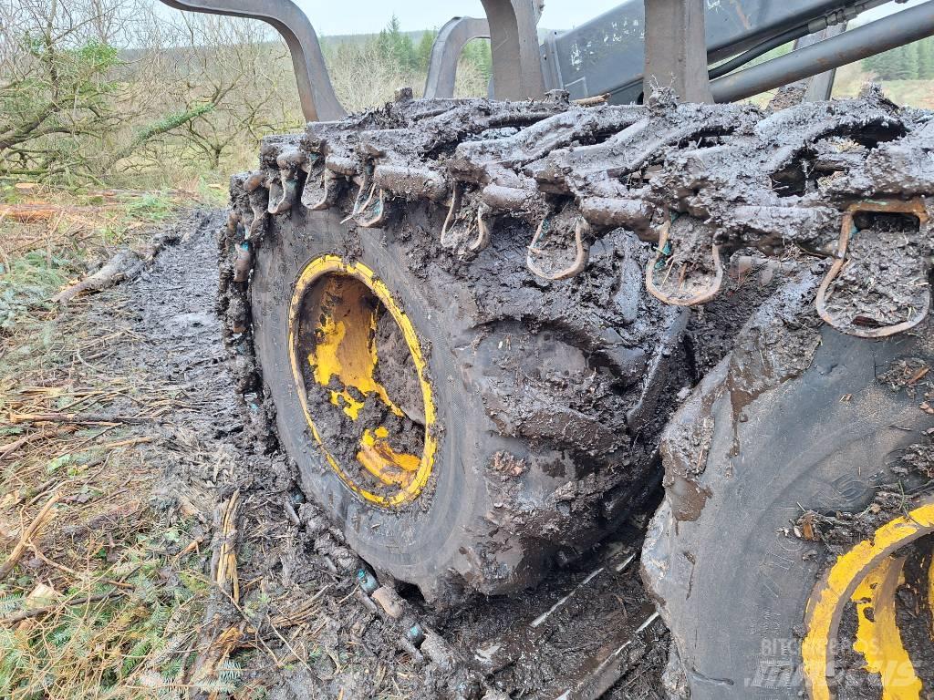 Ponsse Wisent 8W 集運機