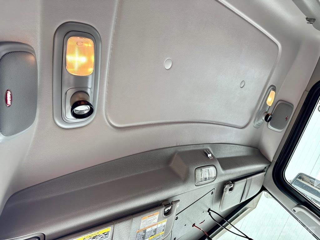 Peterbilt 389 曳引機組件