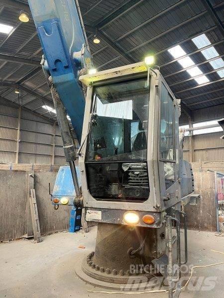 Fuchs AHL 831 D 廢棄物/工業用操作車