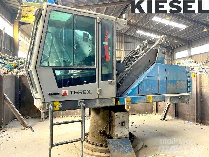Fuchs AHL 831 D 廢棄物/工業用操作車