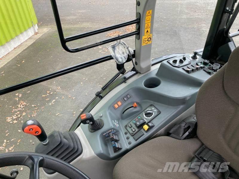 CLAAS NEXOS 240 M 曳引機