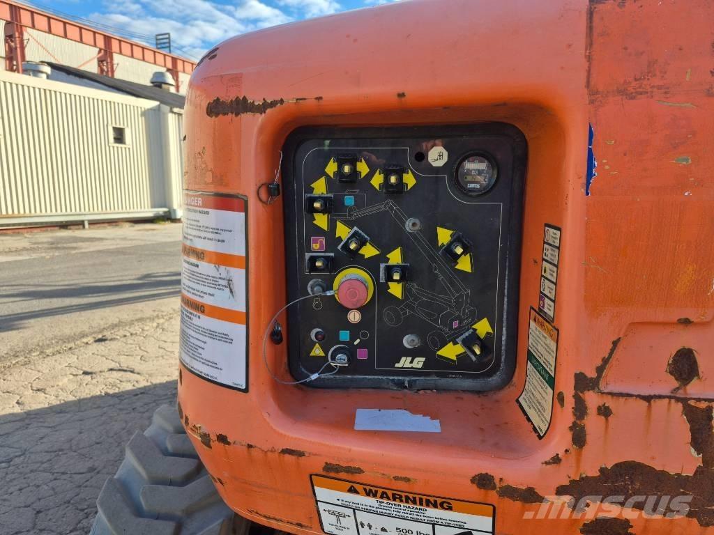 JLG M 600 JP 曲臂高空作業車