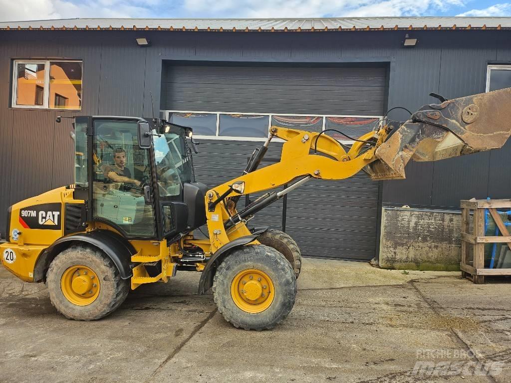 CAT 907M 輪胎式裝載機
