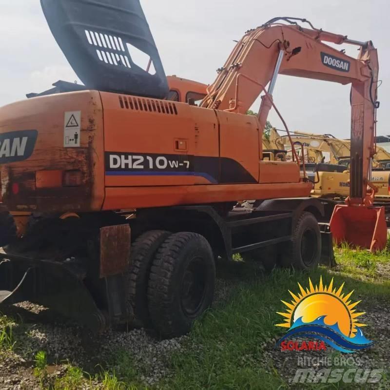 Doosan DH 210 W 旋轉式挖土機/掘鑿機/挖掘機