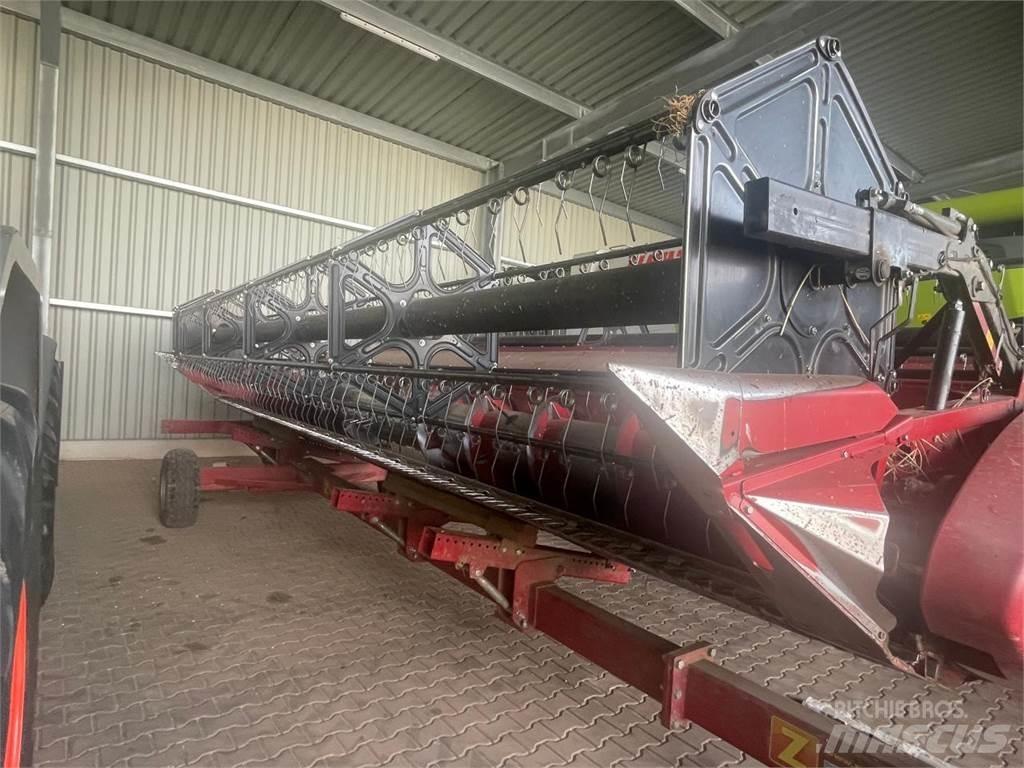 Case IH 8230 AF 聯合收穫機