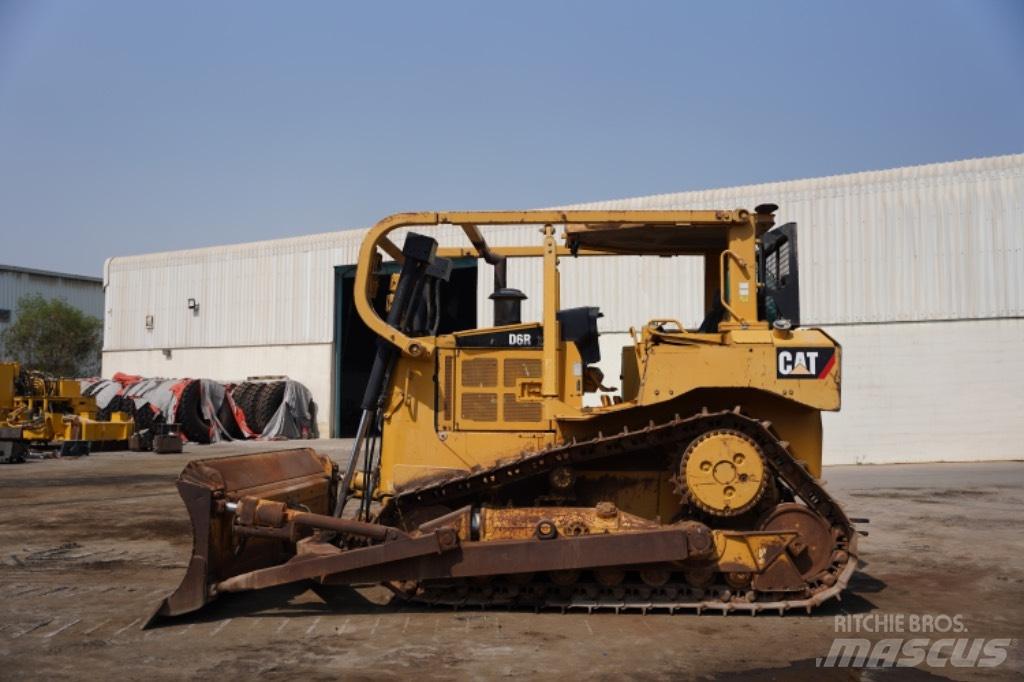 CAT D 6 R 履帶推土機